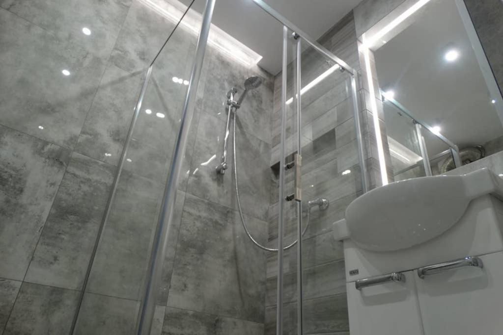 Apartament Lucy - Scisle Centrum Czestochowy Çestohova Dış mekan fotoğraf